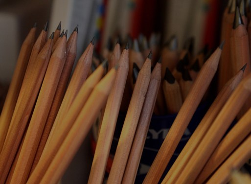 Comment résoudre le problème que la pointe du crayon aigu est inégale ou a des terres?